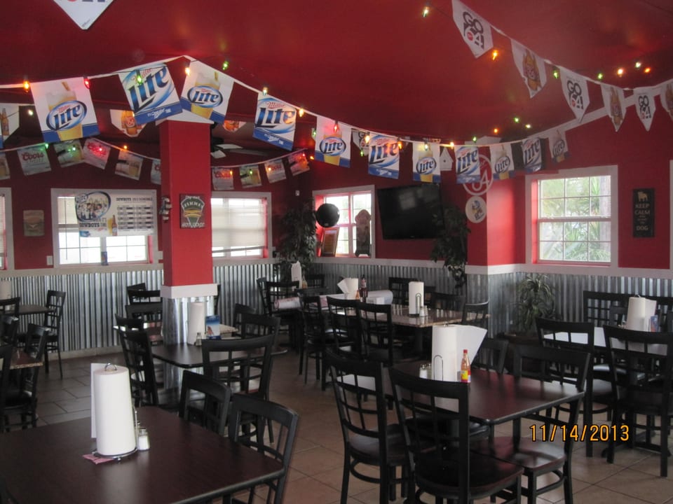 The Burger Barn Hebbronville storefront