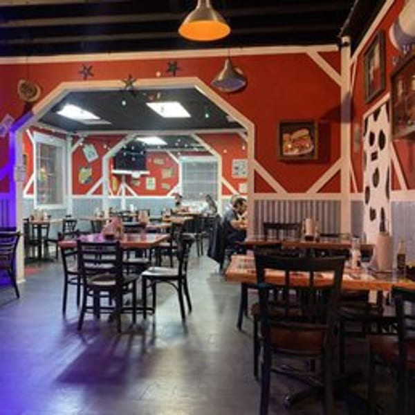 The Burger Barn Rosenberg interior dining