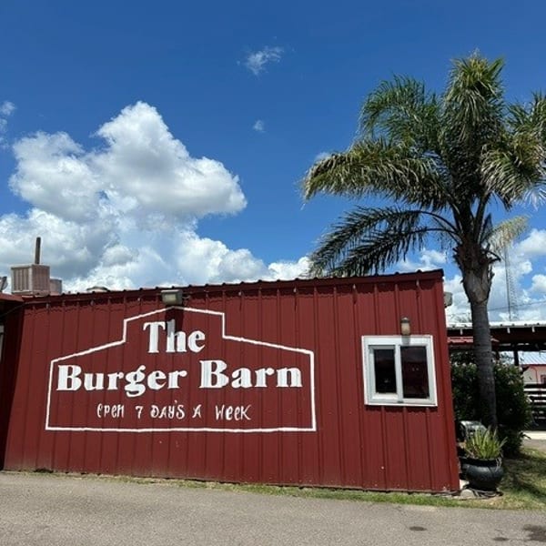 The Burger Barn Hebbronville interior dining